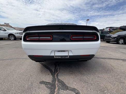 Used 2022 Dodge Challenger SRT Hellcat w/ Plus Package RWD image 4