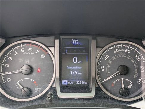 Used 2016 Toyota Tacoma SR5 image 10