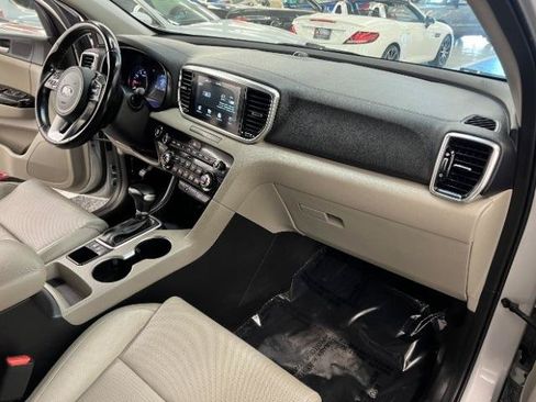 Used 2020 Kia Sportage EX FWD image 9