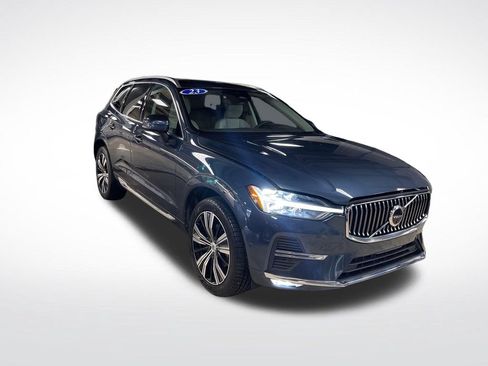 Certified 2023 Volvo XC60 B5 Plus w/ Climate Package AWD/4WD image 8