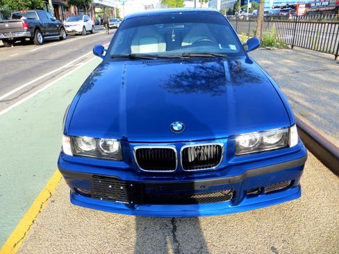 Used 1995 BMW M3 Coupe image 2