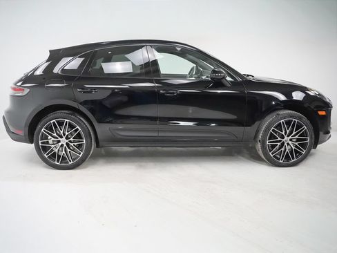 Certified 2026 Porsche Macan AWD/4WD image 2