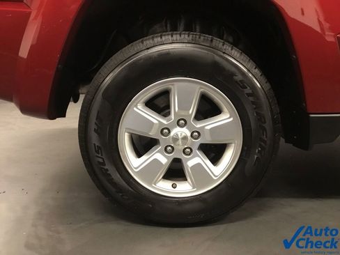 Used 2011 Jeep Liberty Sport image 17