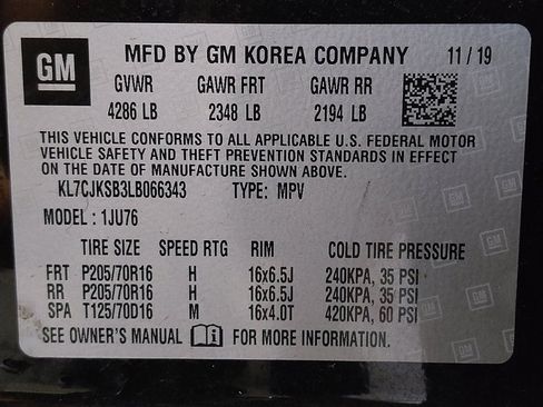 Used 2020 Chevrolet Trax LS w/ LPO, Cargo Package FWD image 33