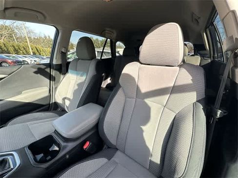 Used 2022 Subaru Outback Premium image 15