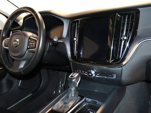 Used 2020 Volvo S60 T6 Momentum AWD/4WD image 48