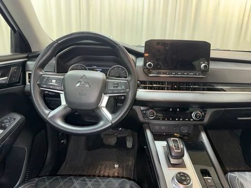 Used 2022 Mitsubishi Outlander SEL AWD/4WD image 15