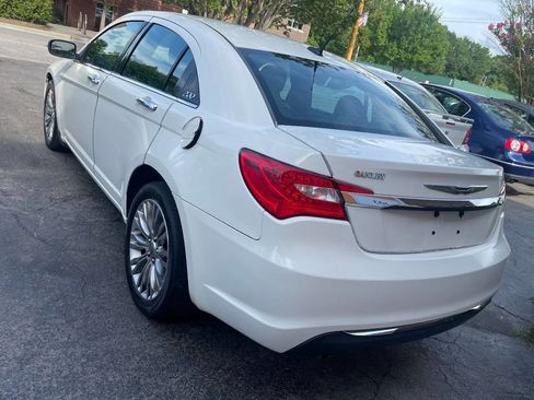 Used 2011 Chrysler 200 Limited image 6
