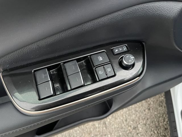 Used 2026 Toyota Crown AWD/4WD image 29