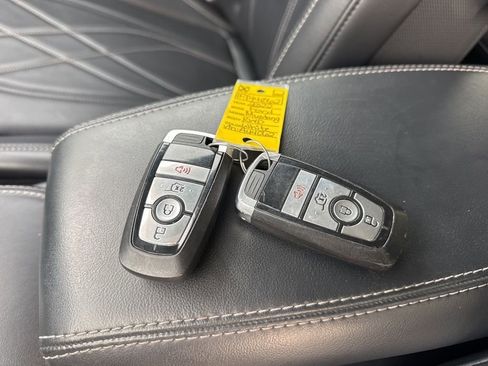 Used 2022 Ford Mustang Mach-E Select image 31