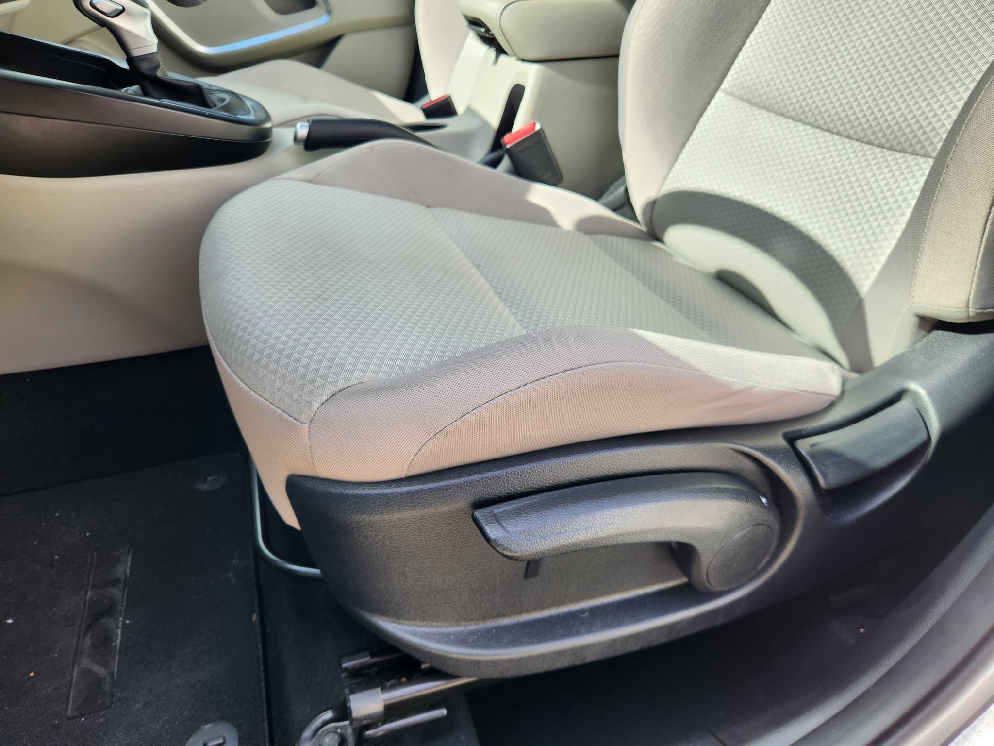 Used 2025 Kia Soul LX w/ LX Technology Package FWD image 13