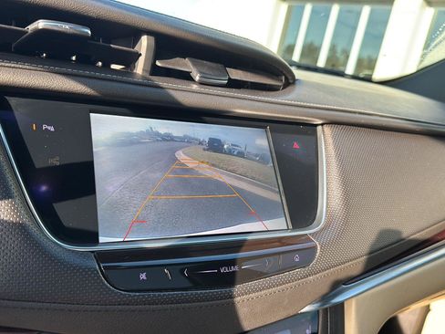 Used 2017 Cadillac XT5 Premium Luxury image 24