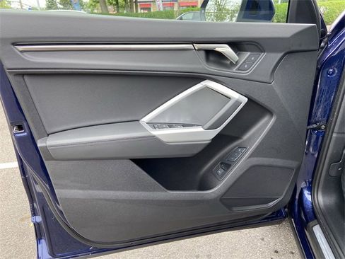 Used 2024 Audi Q3 2.0T Premium w/ Convenience Package image 24