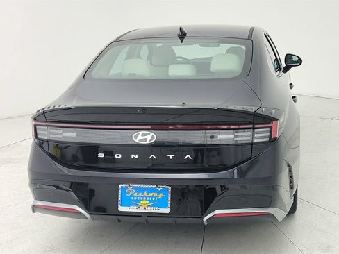 Used 2025 Hyundai Sonata SEL FWD image 6