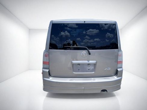 Used 2006 Scion xB FWD image 3