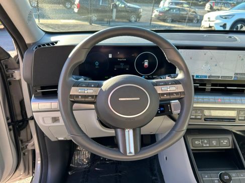 Used 2024 Hyundai Kona SEL image 17