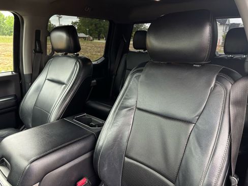 Used 2017 Ford F250 Lariat w/ FX4 Off-Road Package AWD/4WD image 17