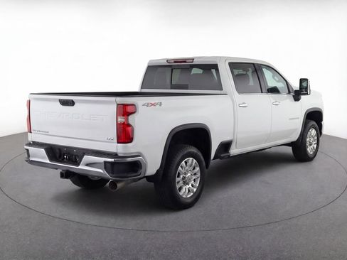 Used 2025 Chevrolet Silverado 2500 LT AWD/4WD image 6