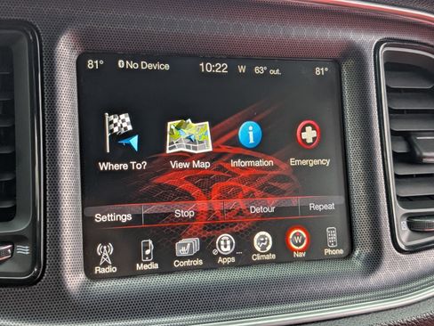 Used 2015 Dodge Challenger R/T Plus image 28