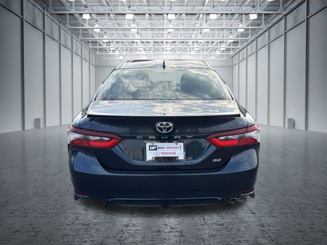 Used 2021 Toyota Camry SE FWD image 4