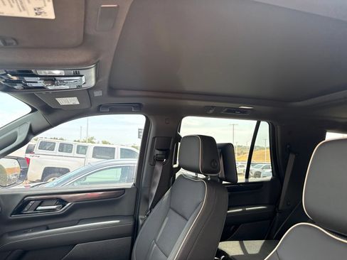 Used 2026 GMC Yukon Elevation w/ Elevation Premium Package AWD/4WD image 20