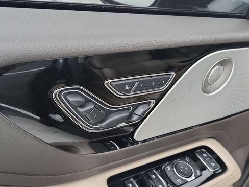 Used 2020 Lincoln Aviator Reserve w/ Equipment Group 202A AWD/4WD image 22