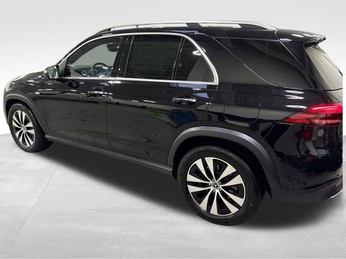 Used 2025 Mercedes-Benz GLE 450e 4MATIC image 3