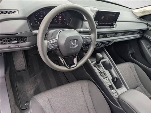 Used 2023 Honda Accord EX image 10