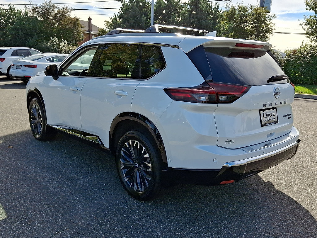 Used 2025 Nissan Rogue Platinum AWD/4WD image 7