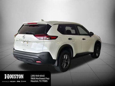 Used 2021 Nissan Rogue S AWD/4WD image 6