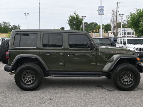 Used 2022 Jeep Wrangler Unlimited Rubicon w/ Xtreme Recon 35" Tire Package AWD/4WD image 11