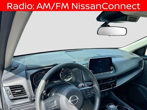 Used 2024 Nissan Rogue S FWD image 9