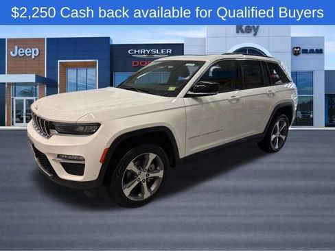 New 2025 Jeep Grand Cherokee Limited w/ Luxury Tech Group II AWD/4WD image 2