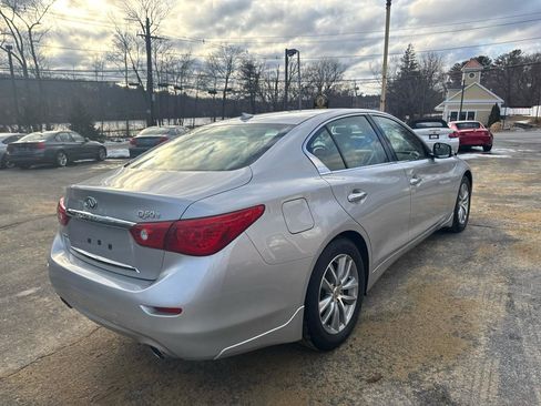 Used 2015 INFINITI Q50 2.0t w/ Moonroof Package image 8