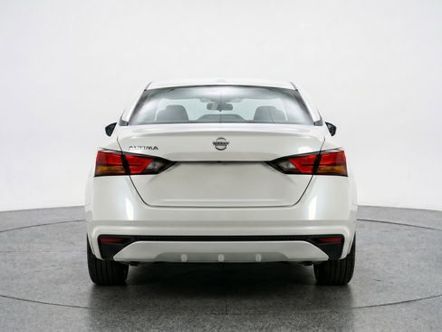Used 2025 Nissan Altima 2.5 SV image 7