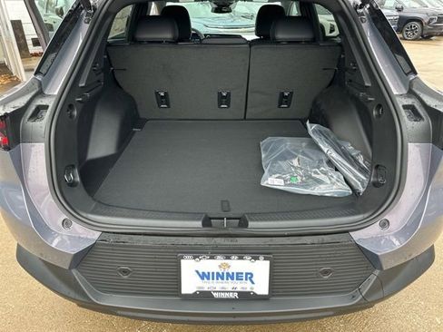 New 2026 Chevrolet Equinox EV LT image 11