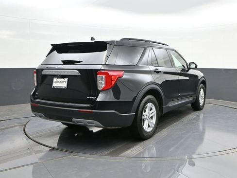 Used 2023 Ford Explorer XLT w/ Equipment Group 202A AWD/4WD image 11