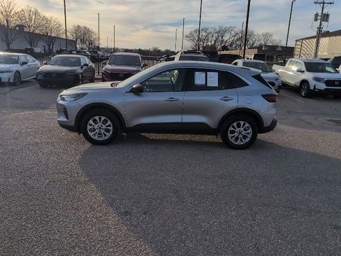 Used 2024 Ford Escape Active image 2