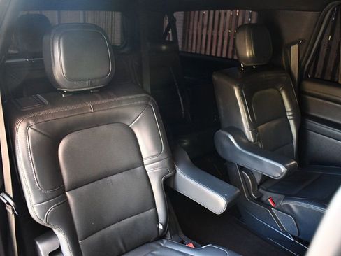 Used 2022 Lincoln Navigator L 4WD image 31