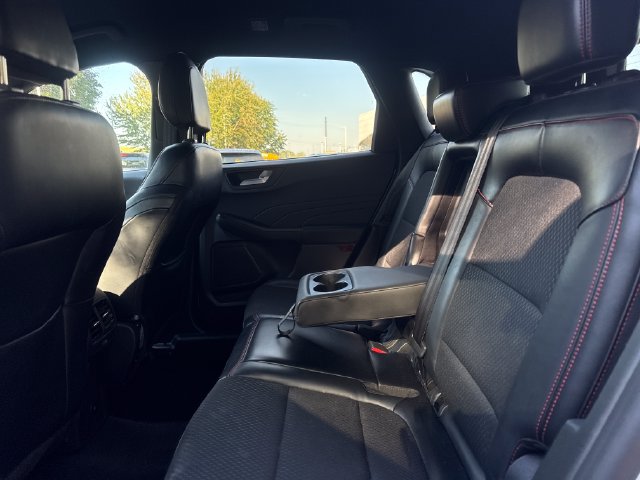 Used 2025 Ford Escape ST-Line Select AWD/4WD image 11
