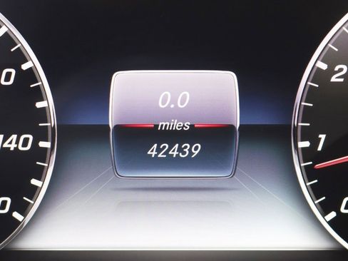 Used 2019 Mercedes-Benz S 560 4MATIC Coupe image 18