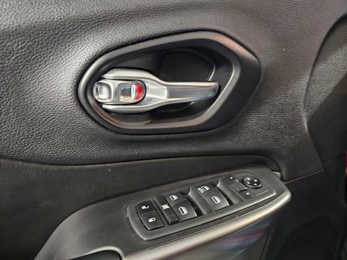 Used 2020 Jeep Cherokee Latitude image 27