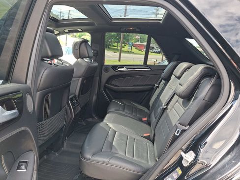 Used 2015 Mercedes-Benz ML 63 AMG 4MATIC image 10