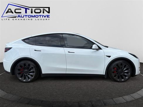 Used 2022 Tesla Model Y Performance AWD/4WD image 8