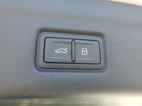 New 2027 Audi Q6 e-tron Premium Plus AWD/4WD image 9