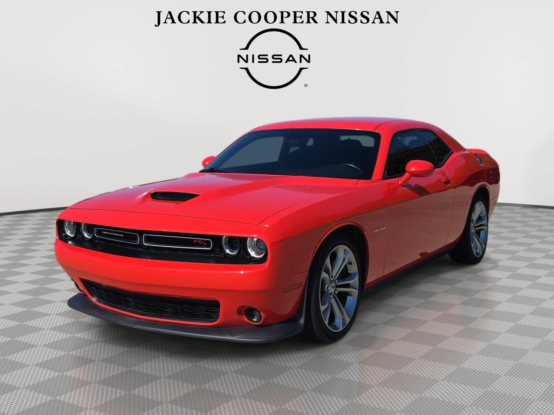 Used 2022 Dodge Challenger R/T RWD image 1