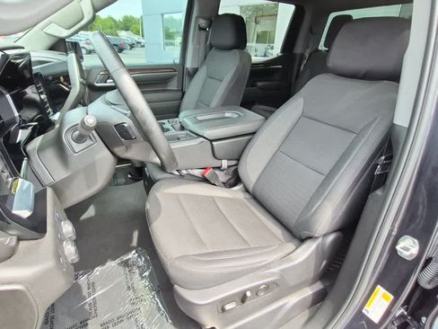 Used 2024 Chevrolet Silverado 1500 LT AWD/4WD image 10