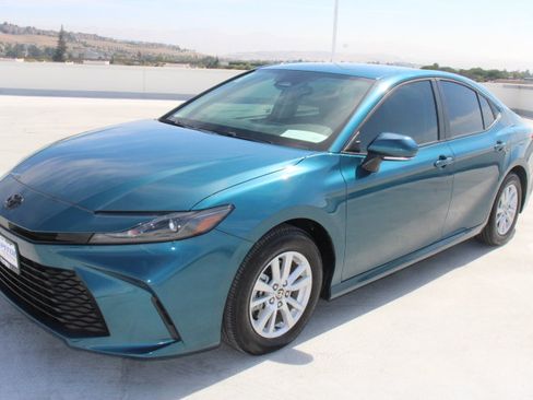 Used 2026 Toyota Camry LE FWD image 6