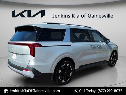 New 2026 Kia Carnival EX FWD image 3