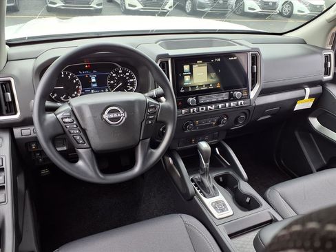 New 2026 Nissan Frontier SV image 5